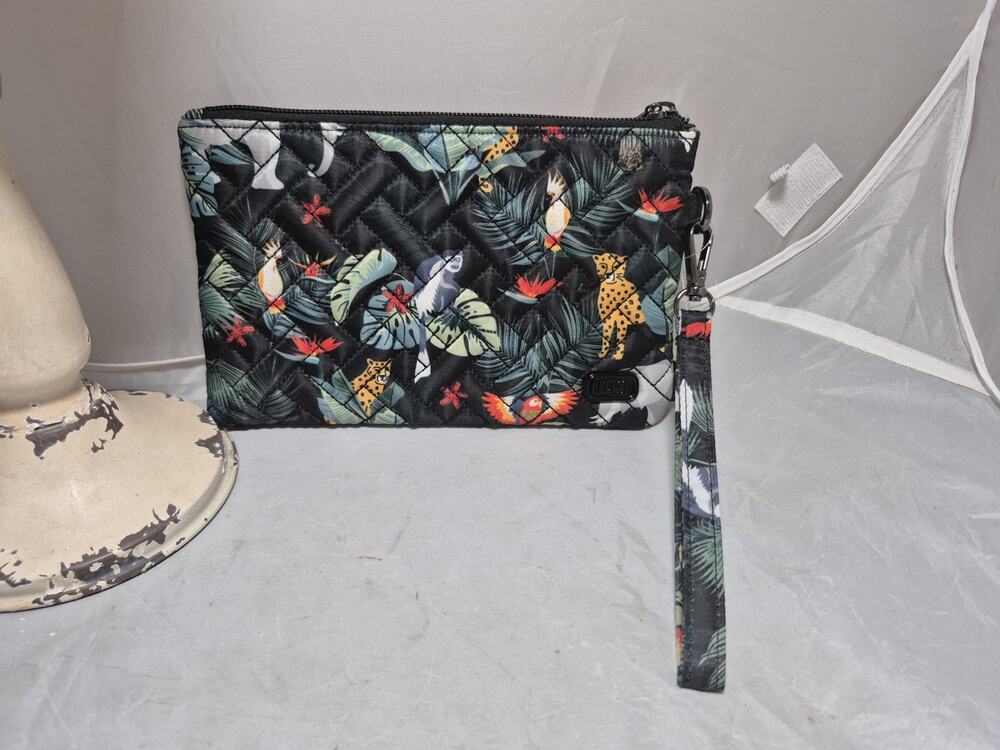 💥 Lug Peekaboo Wristlet Quilted Clutch Pouch Only Wildlife Jungle Black